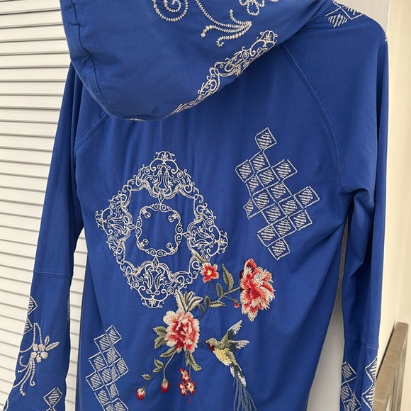 Johnny Was Jailyn Beach Hoodie Blue Embroidered Floral size small - Picture 6 of 7